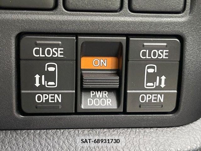 Toyota NOAH 2019-10 7393247-2