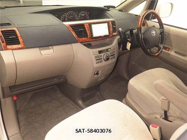 Toyota NOAH 2005-11 7400698-3