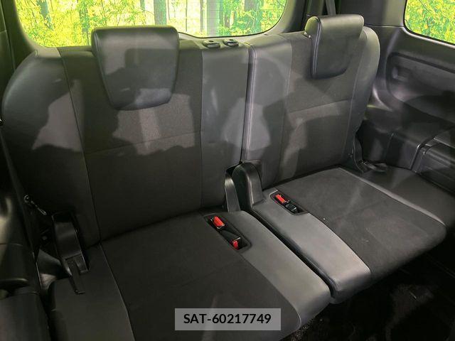 Toyota NOAH 2017-01 7393257-9