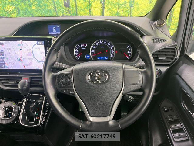 Toyota NOAH 2017-01 7393257-11