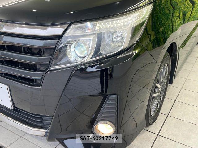 Toyota NOAH 2017-01 7393257-12