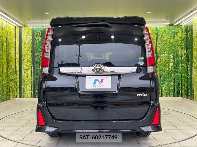 Toyota NOAH 2017-01 7393257-15
