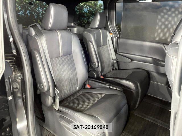 Toyota NOAH 2023-07 7393235-9