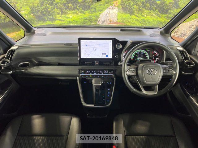 Toyota NOAH 2023-07 7393235-1