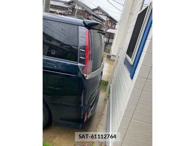 Toyota NOAH 2018-06 7393253-1