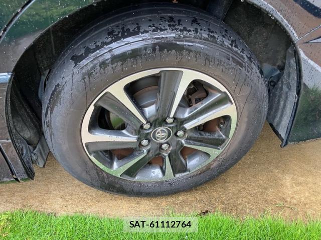 Toyota NOAH 2018-06 7393253-2