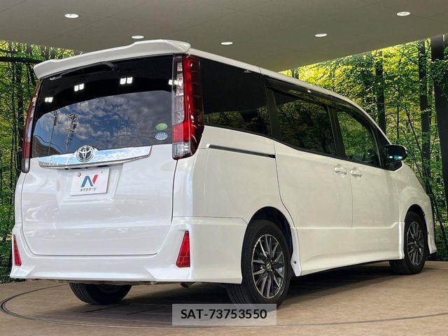 Toyota NOAH 2014-08 7393254-17