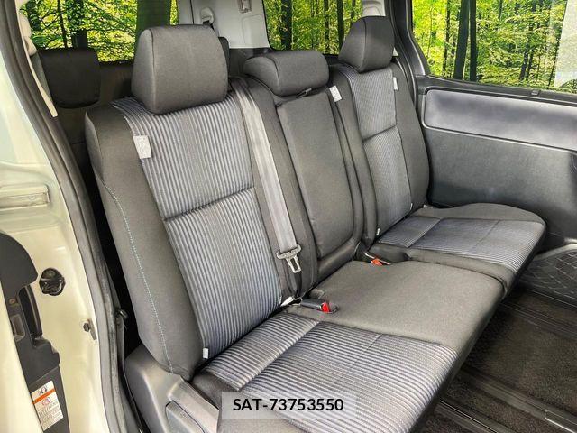 Toyota NOAH 2014-08 7393254-8