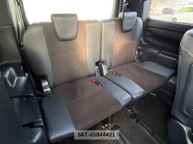 Toyota NOAH 2018-03 7393248-10