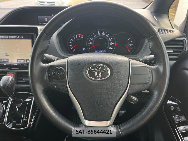 Toyota NOAH 2018-03 7393248-11