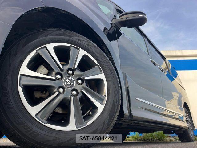 Toyota NOAH 2018-03 7393248-12