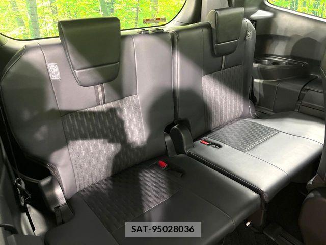 Toyota NOAH 2023-11 7393237-9