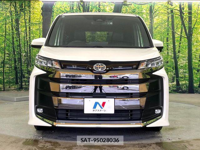 Toyota NOAH 2023-11 7393237-14