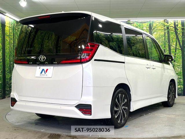 Toyota NOAH 2023-11 7393237-17