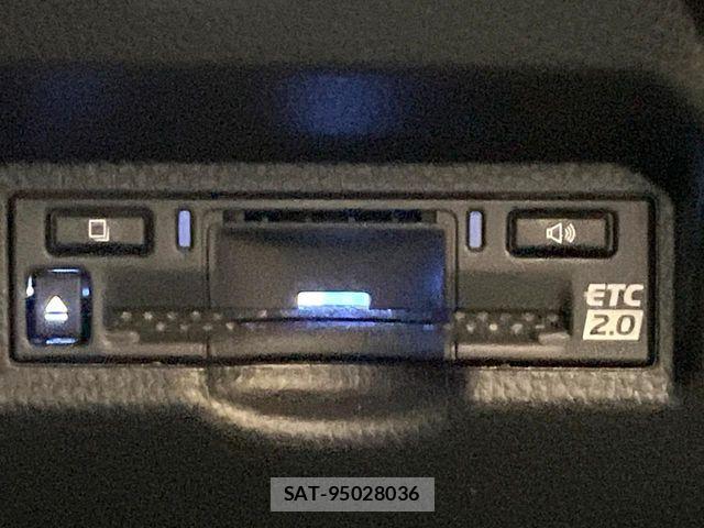 Toyota NOAH 2023-11 7393237-6