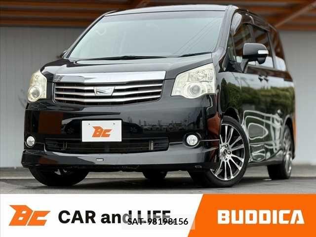 Toyota NOAH 2012-02 7393259-0
