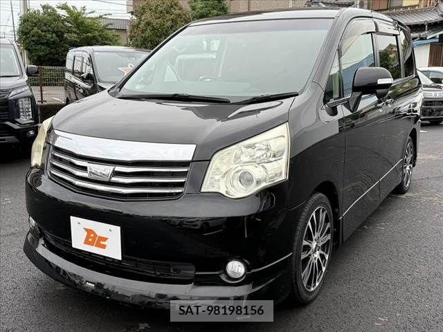 Toyota NOAH 2012-02 7393259-9