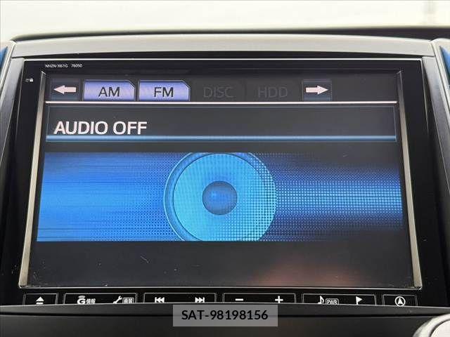 Toyota NOAH 2012-02 7393259-21