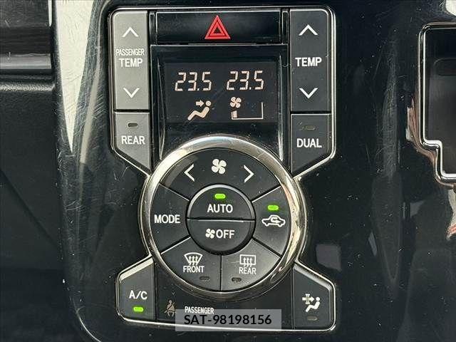 Toyota NOAH 2012-02 7393259-29