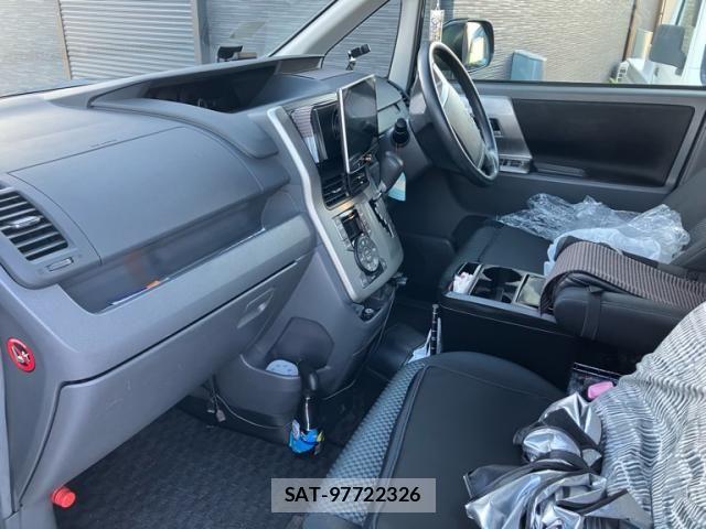 Toyota NOAH 2010-02 7393260-15