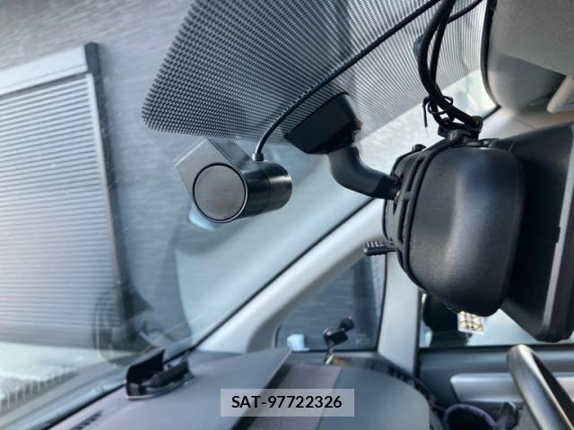 Toyota NOAH 2010-02 7393260-17
