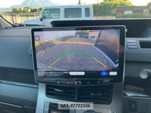 Toyota NOAH 2010-02 7393260-21