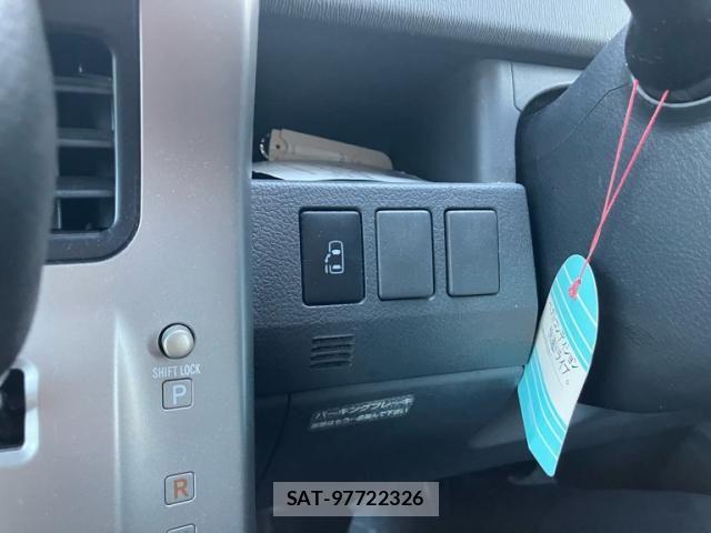 Toyota NOAH 2010-02 7393260-24