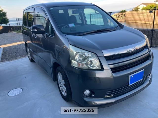 Toyota NOAH 2010-02 7393260-2