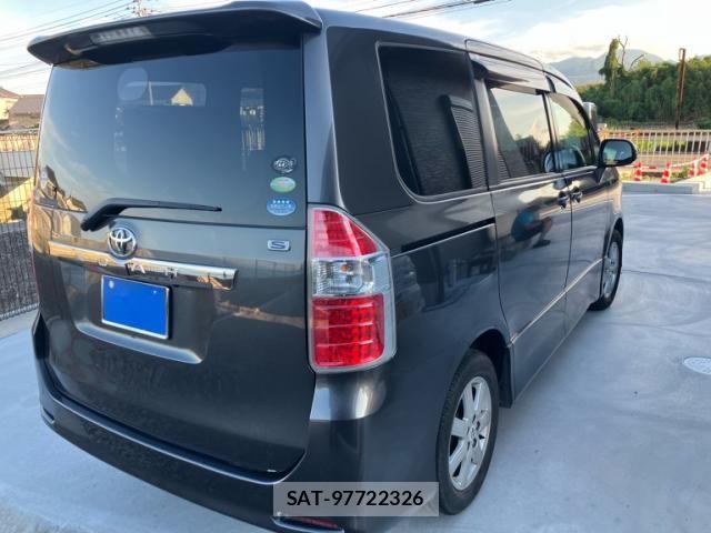 Toyota NOAH 2010-02 7393260-3