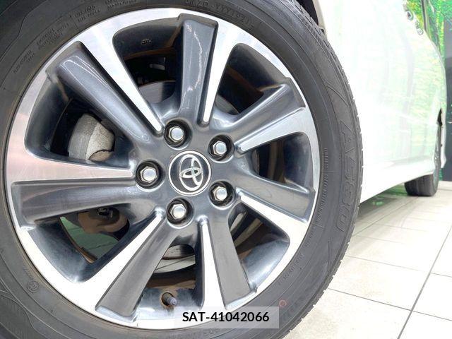 Toyota NOAH 2018-09 7393239-12