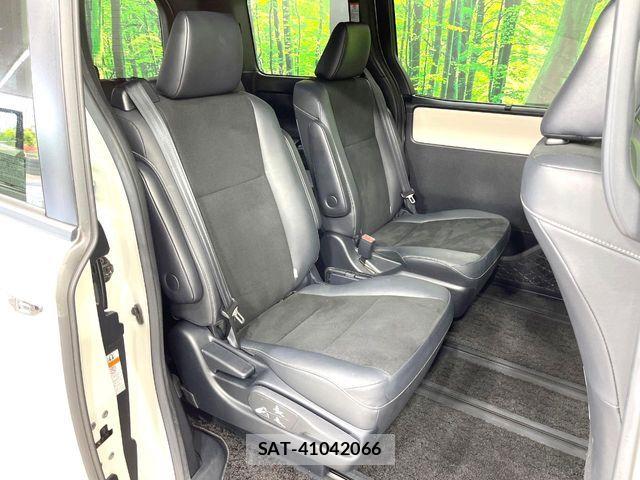 Toyota NOAH 2018-09 7393239-8