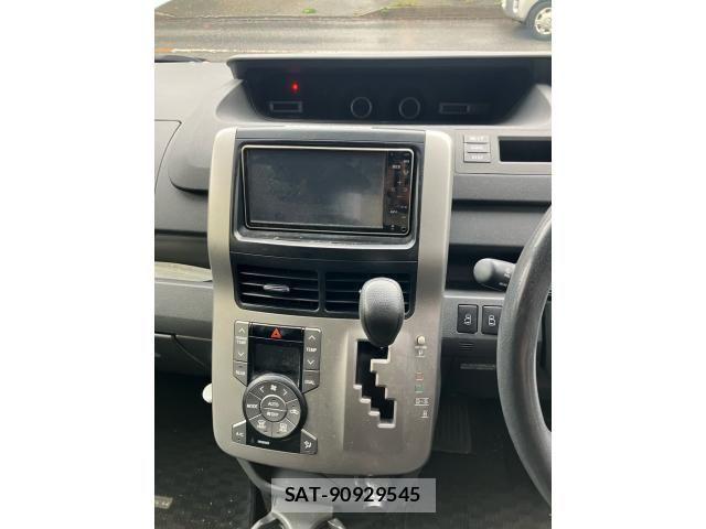 Toyota NOAH 2009-06 7393267-15