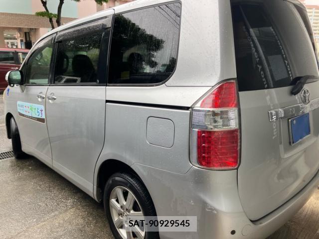 Toyota NOAH 2009-06 7393267-5