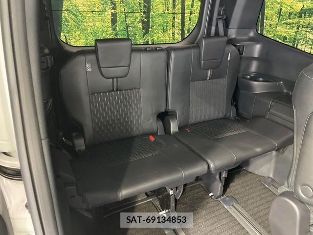Toyota NOAH 2023-06 7393222-10