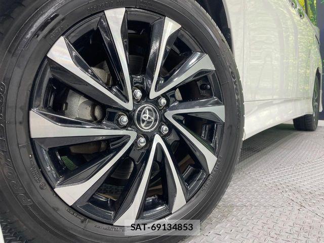 Toyota NOAH 2023-06 7393222-14