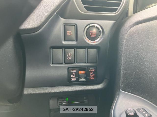 Toyota NOAH 2015-09 7456358-18