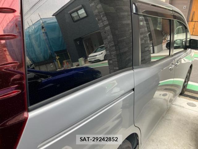 Toyota NOAH 2015-09 7456358-8