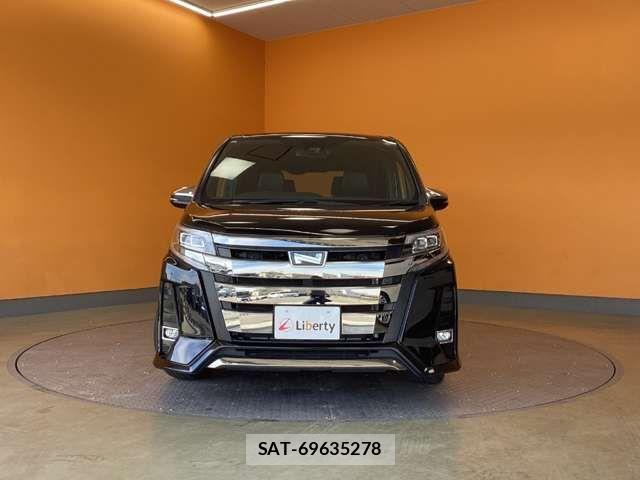 Toyota NOAH 2021-12 7456332-5