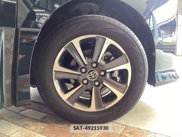 Toyota NOAH 2017-11 7456346-11