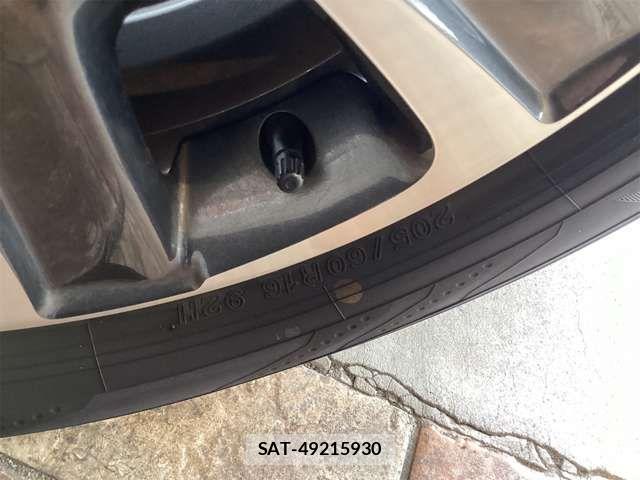 Toyota NOAH 2017-11 7456346-12