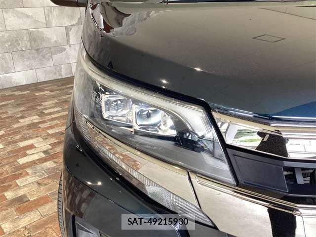 Toyota NOAH 2017-11 7456346-7