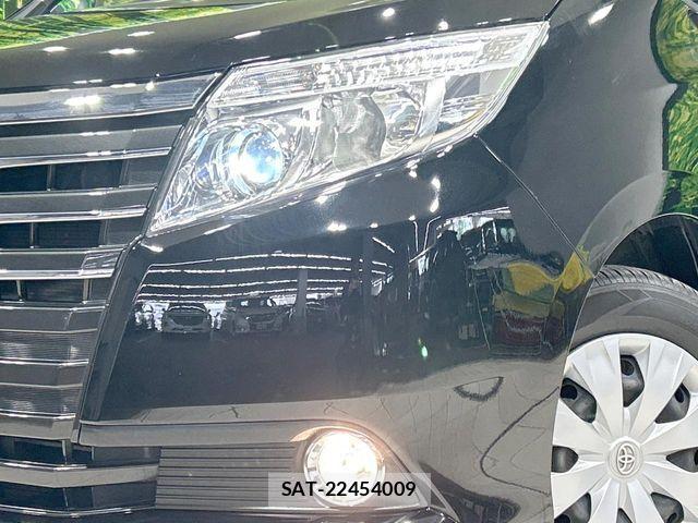 Toyota NOAH 2015-02 7456352-12