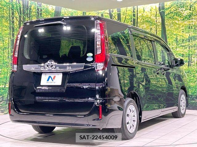 Toyota NOAH 2015-02 7456352-16
