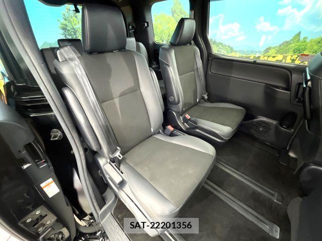 Toyota NOAH 2019-12 7456340-8