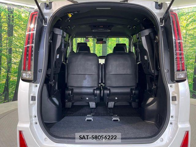 Toyota NOAH 2018-05 7456347-10