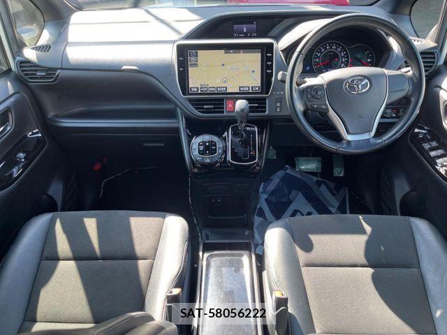 Toyota NOAH 2018-05 7456347-1