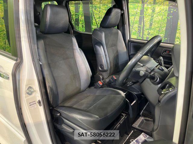 Toyota NOAH 2018-05 7456347-7