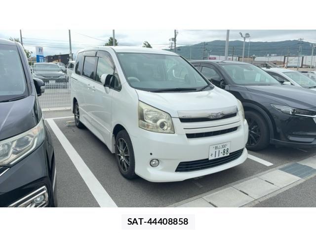 Toyota NOAH 2008-05 7456368-0