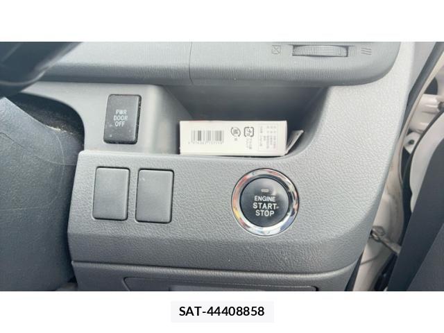 Toyota NOAH 2008-05 7456368-13