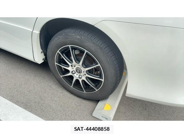 Toyota NOAH 2008-05 7456368-2